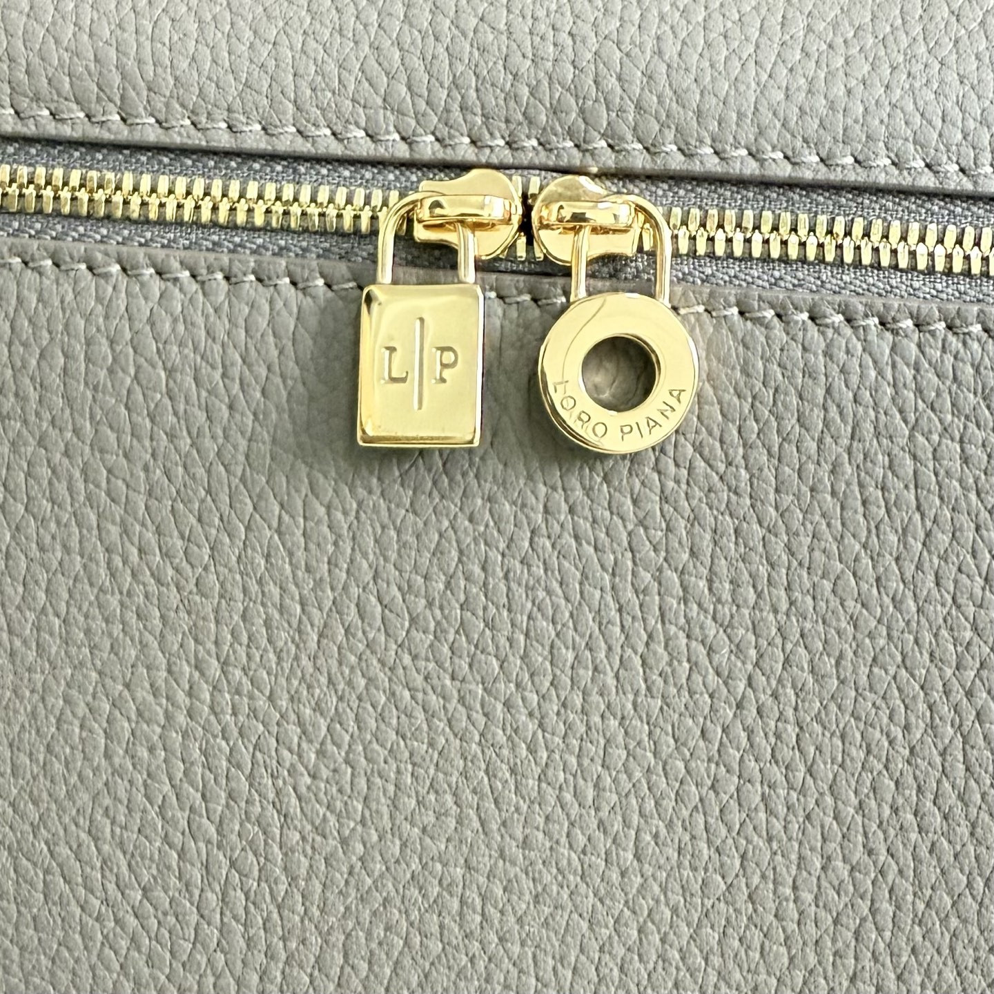 L0r0 P1ana Extra Pocket Backpack L23.5 23x21x8cm