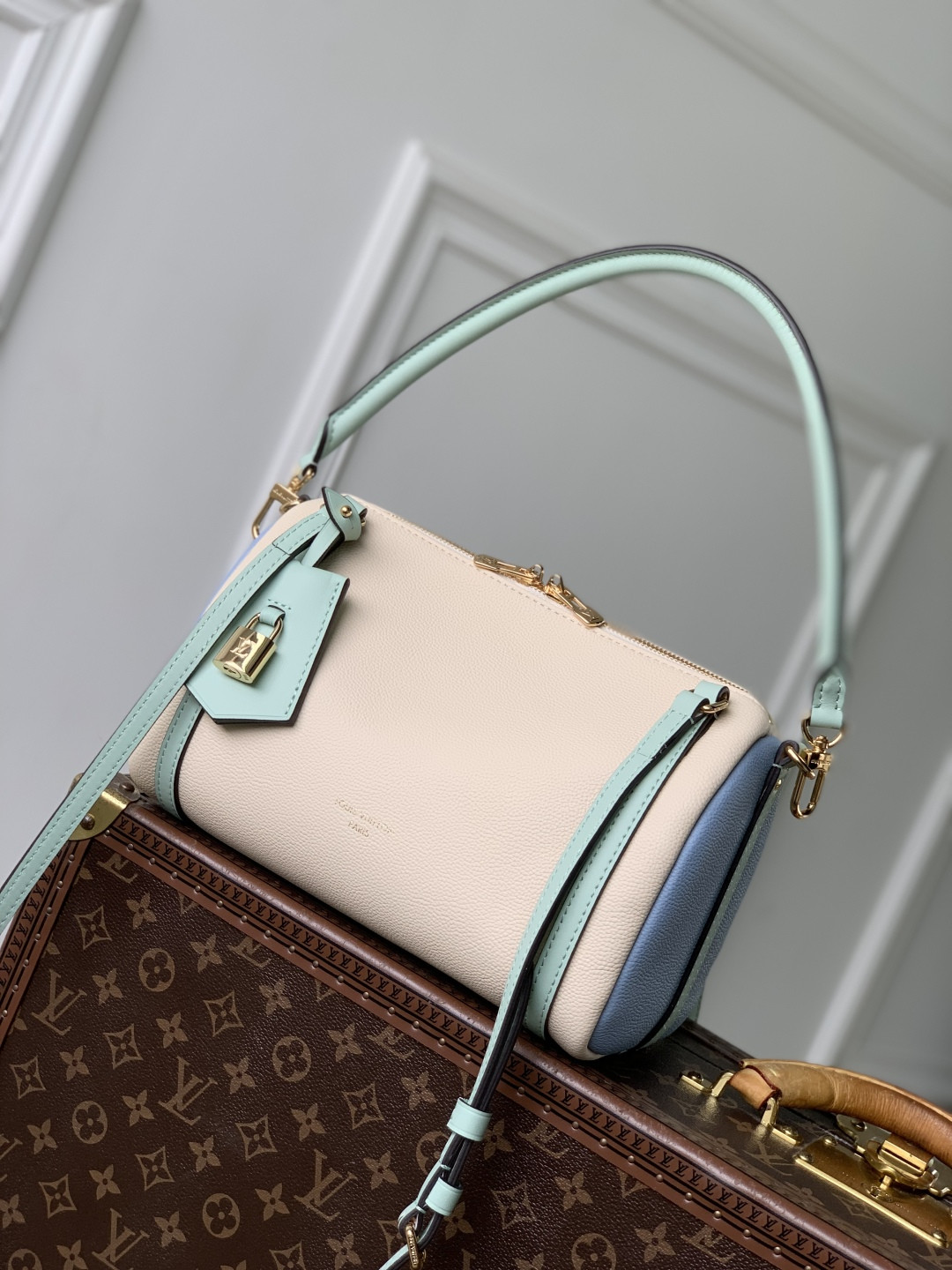 LV Express PM M26905 26x17x13.5cm