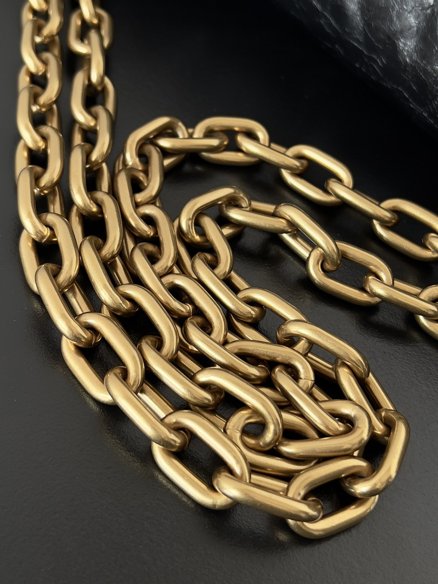 Ba1en*iaga Monaco Chain Bag Large 43.5x32x23cm