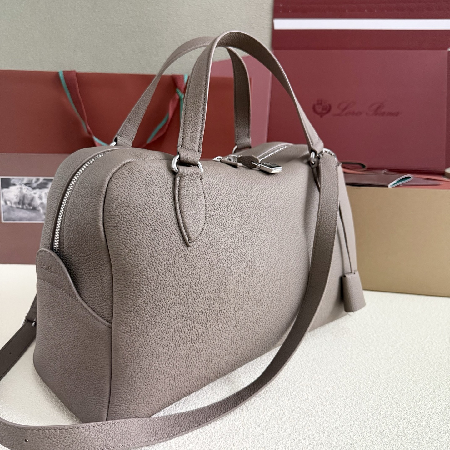 L0r0 P1ana Needle 38x22x16cm