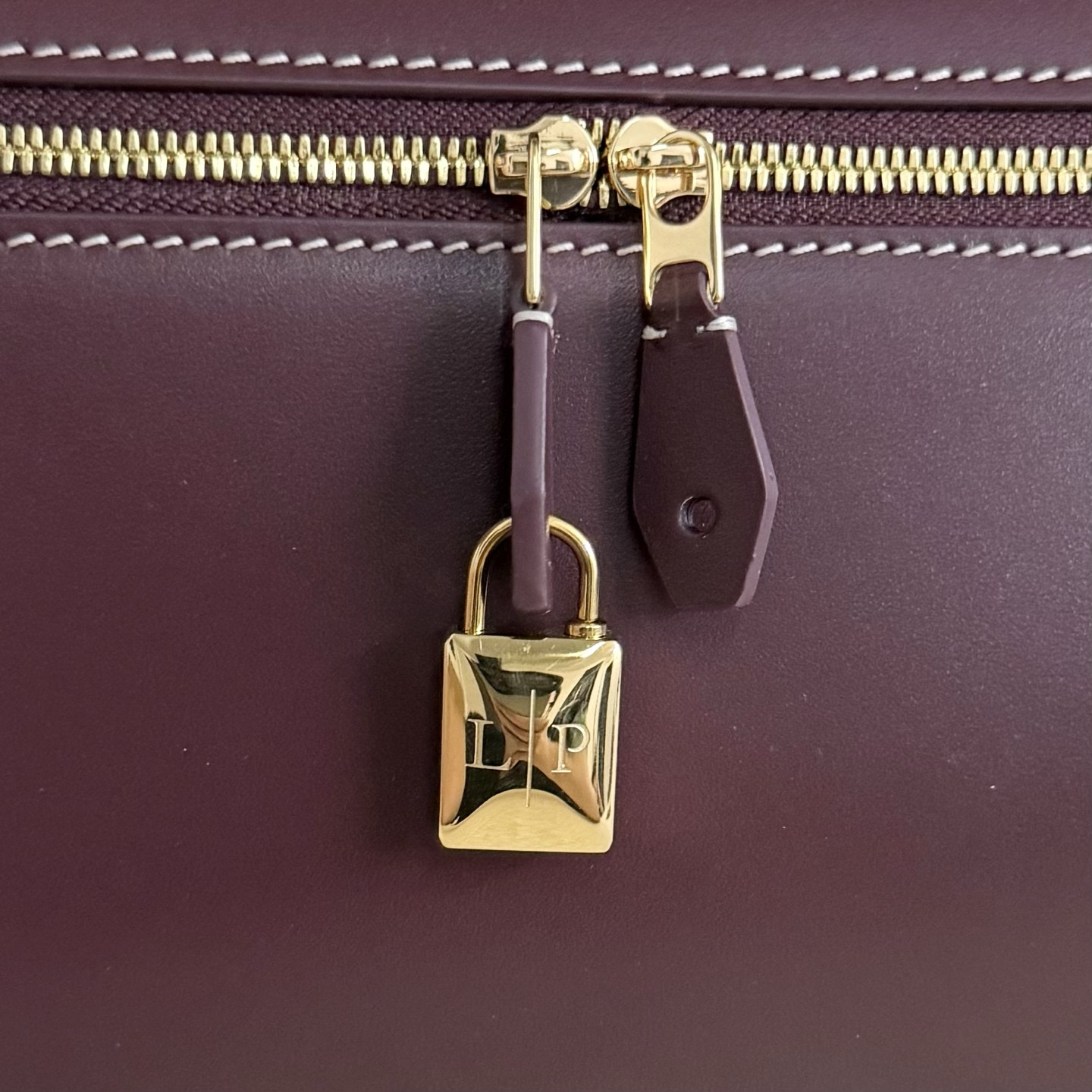 L0r0 P1ana Extra Clutch L29 29x14x3cm