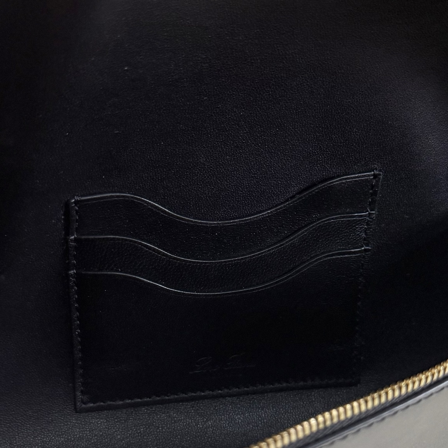 L0r0 P1ana Extra Clutch L29 29x14x3cm