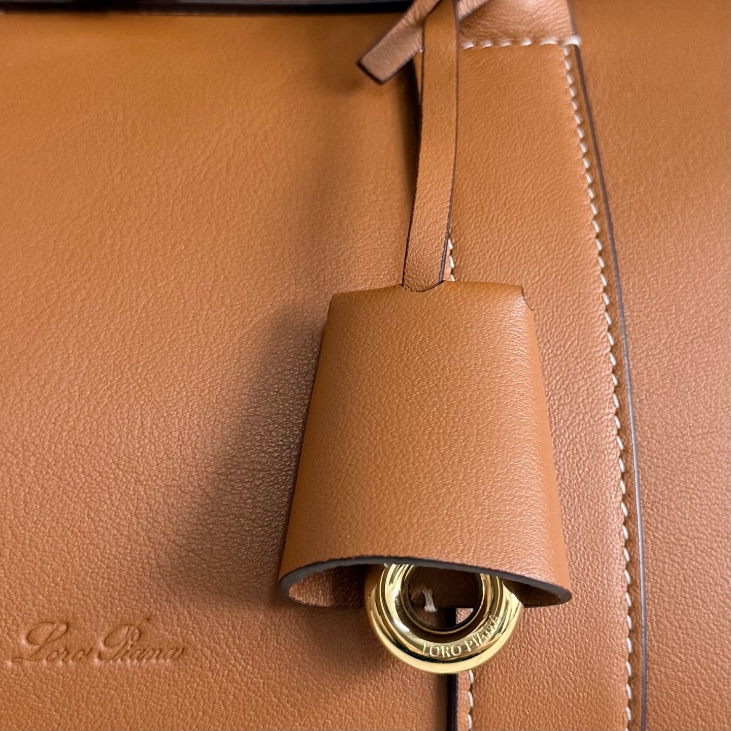 L0r0 P1ana Loom L25  Calfskin 25x18x12.5cm