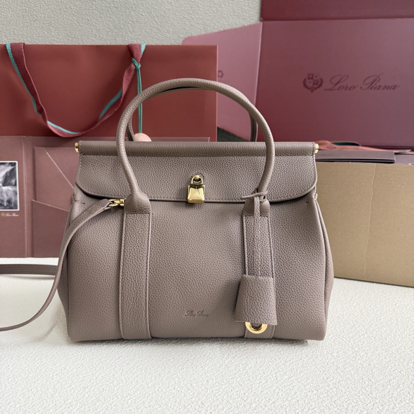 L0r0 P1ana Loom L25 Calfskin 25x18x12.5cm