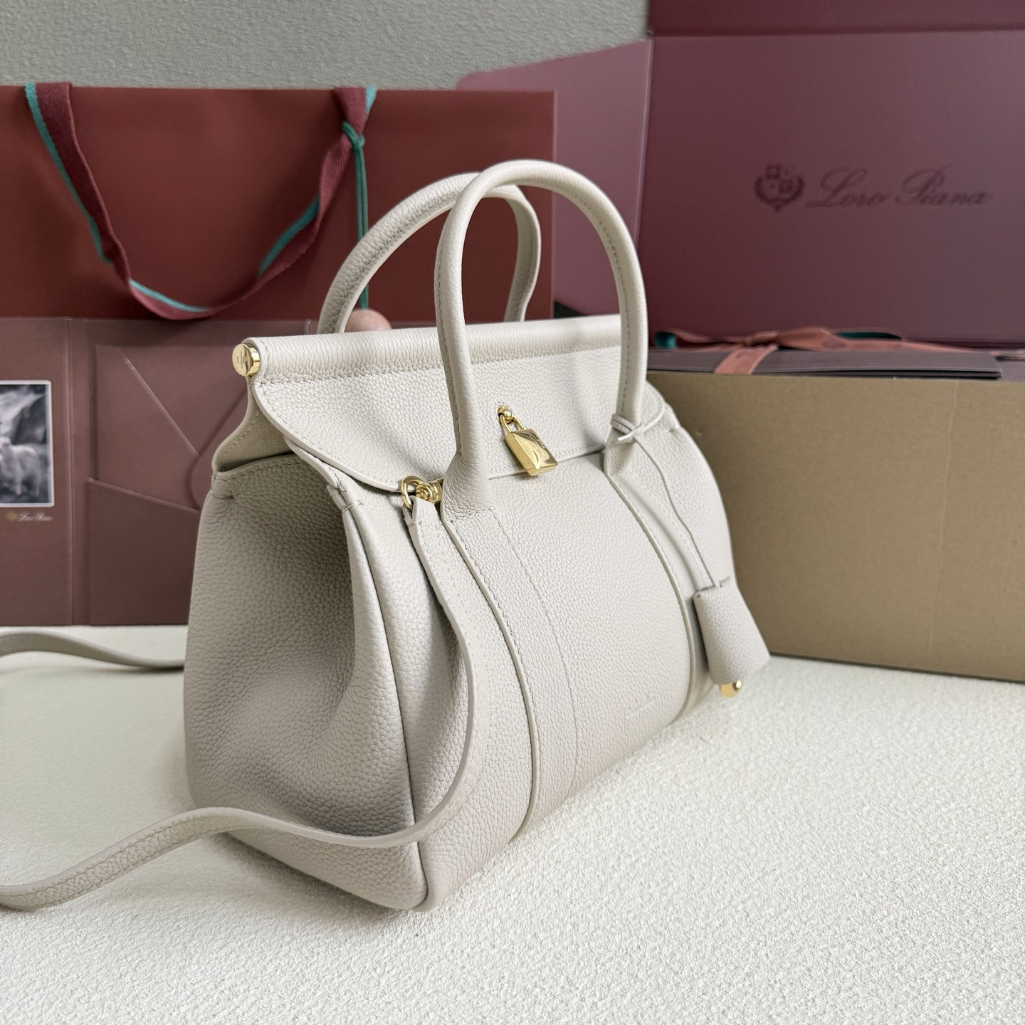 L0r0 P1ana Loom L25 Calfskin 25x18x12.5cm