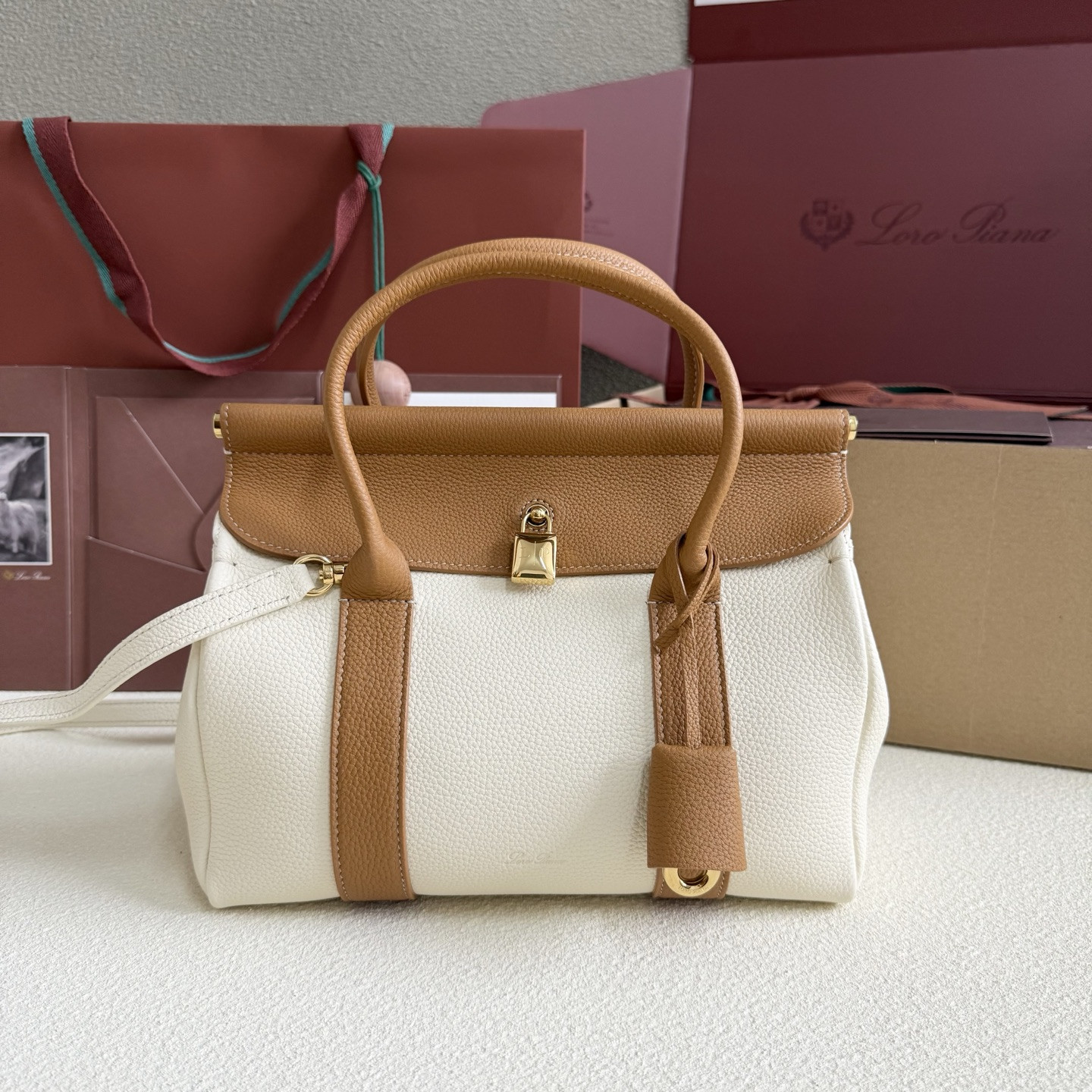 L0r0 P1ana Loom L25 Calfskin 25x18x12.5cm