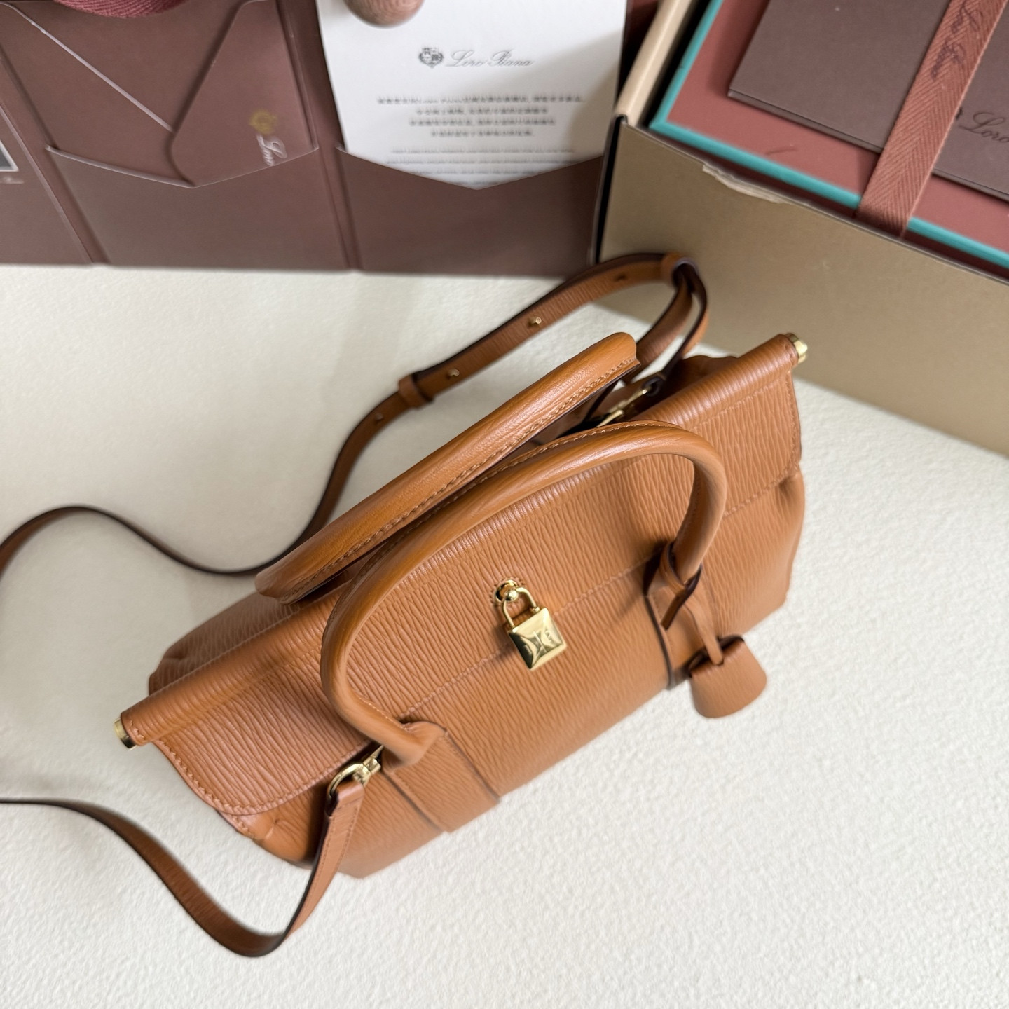 L0r0 P1ana Loom L25 Calfskin 25x18x12.5cm