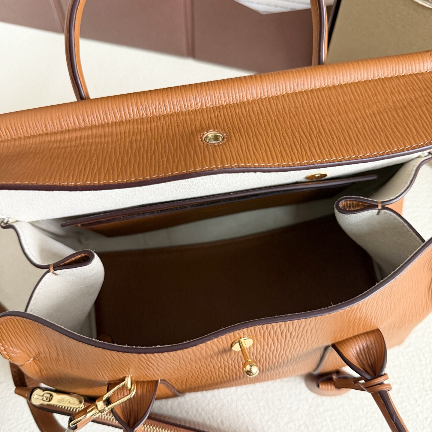 L0r0 P1ana Loom L25 Calfskin 25x18x12.5cm