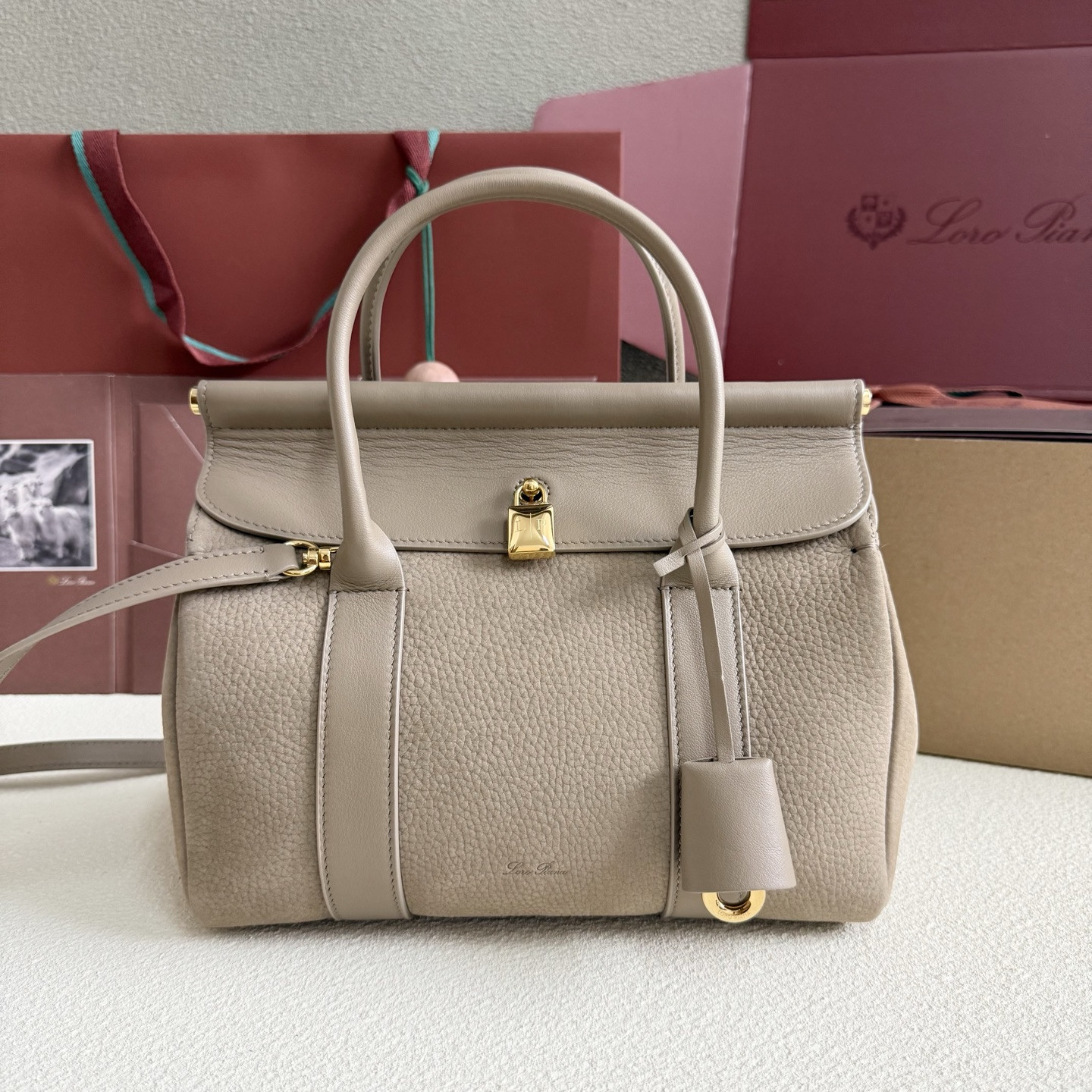 L0r0 P1ana Loom L25 Calfskin 25x18x12.5cm