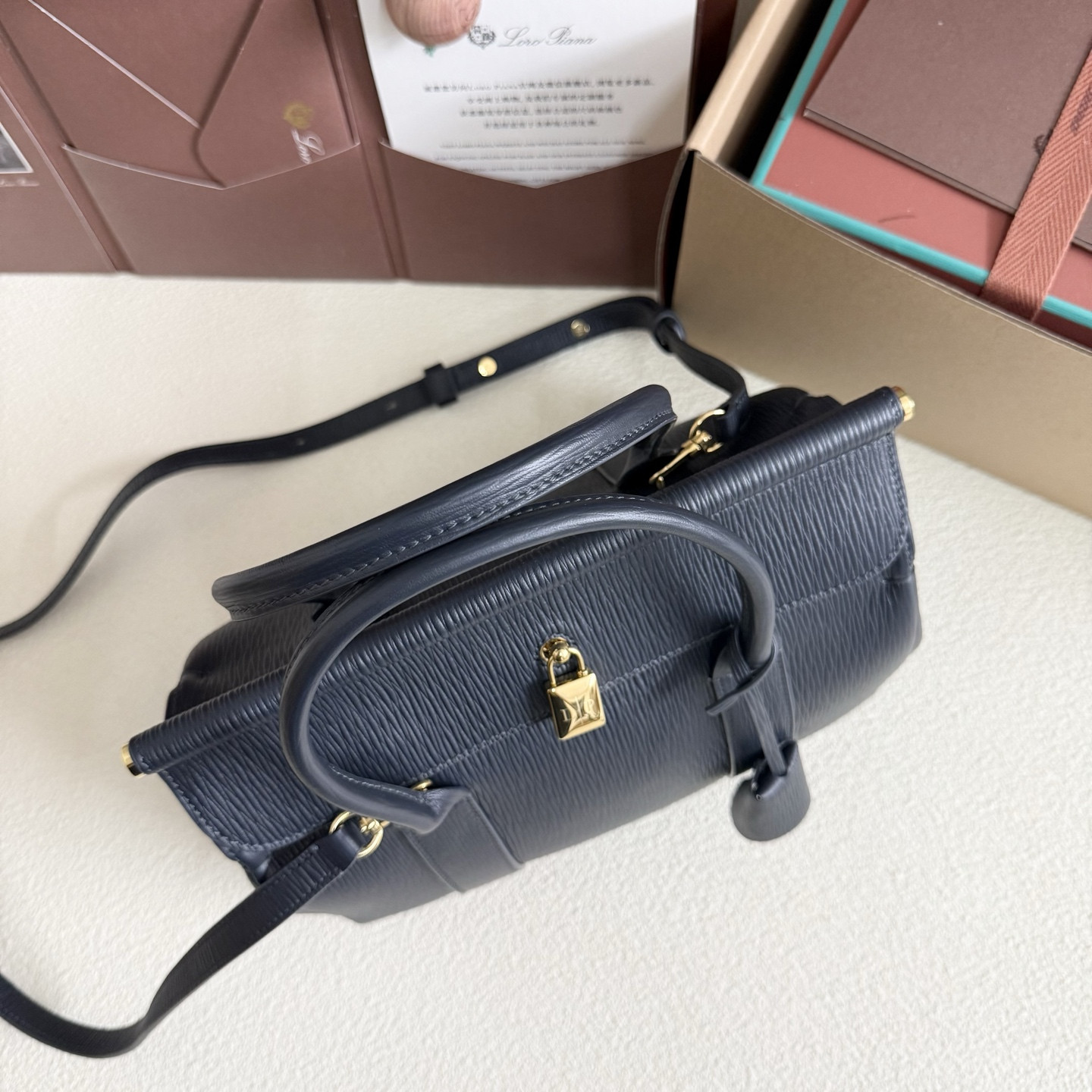 L0r0 P1ana Loom L25 Calfskin Dark blue 25x18x12.5cm