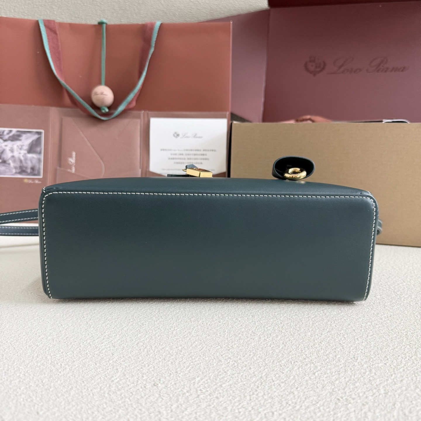 L0r0 P1ana Extra Pocket L27 Calfskin 16x27x10cm