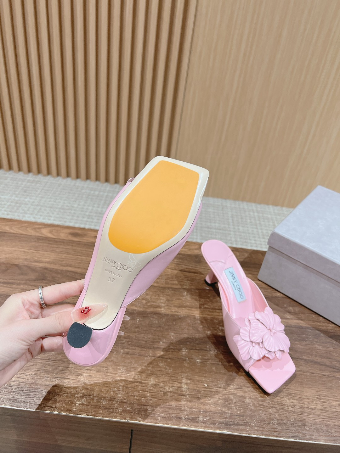 UA J1m*y Ch00 Slides 6.5cm