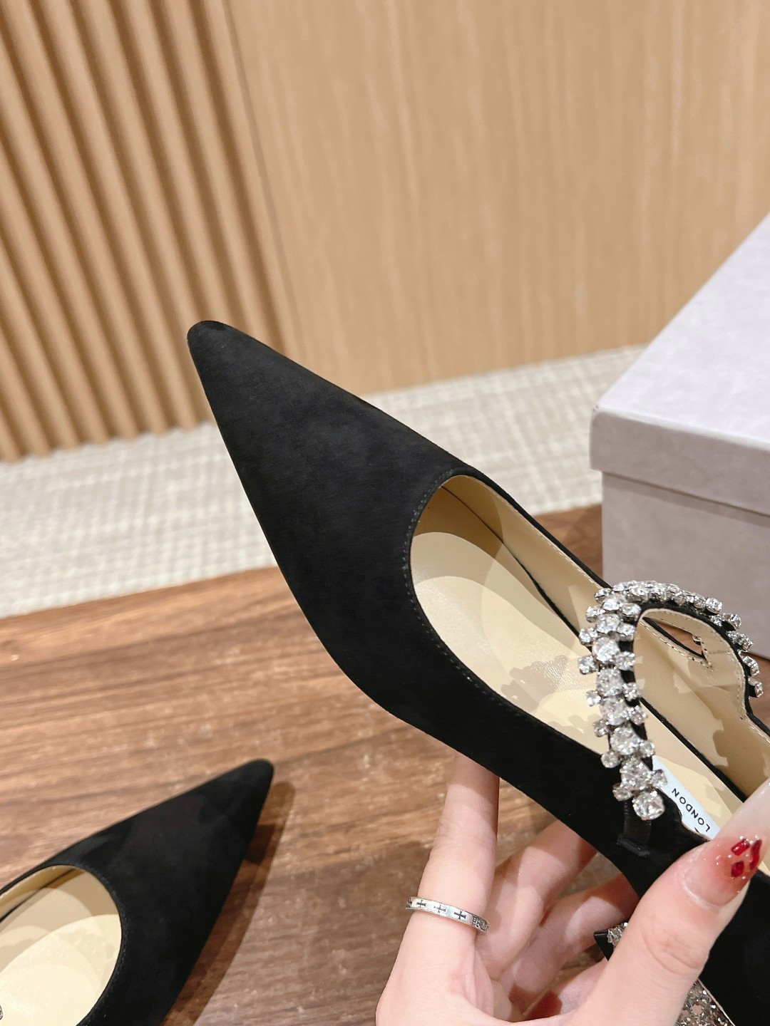 UA J1m*y Ch00 Bing Pumps