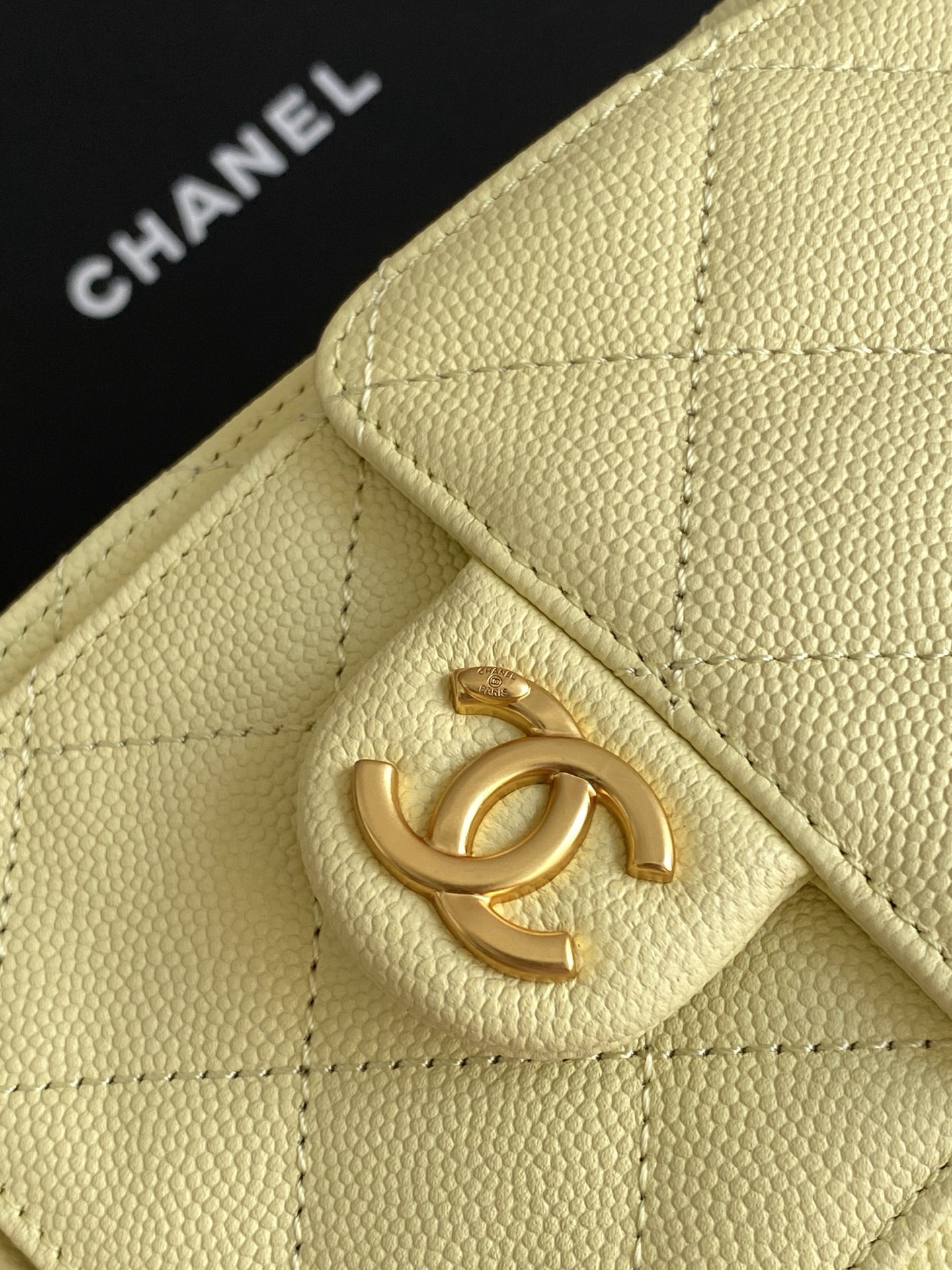 Ch**el 25C Bucket Bag 20x22x12.5cm