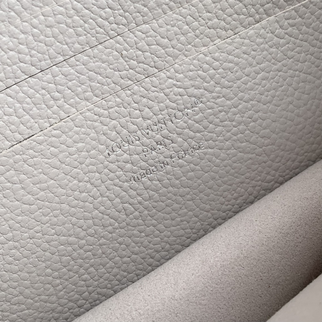 LV Wallet On Chain Rosy M13570 19.5x13.5x6.5cm