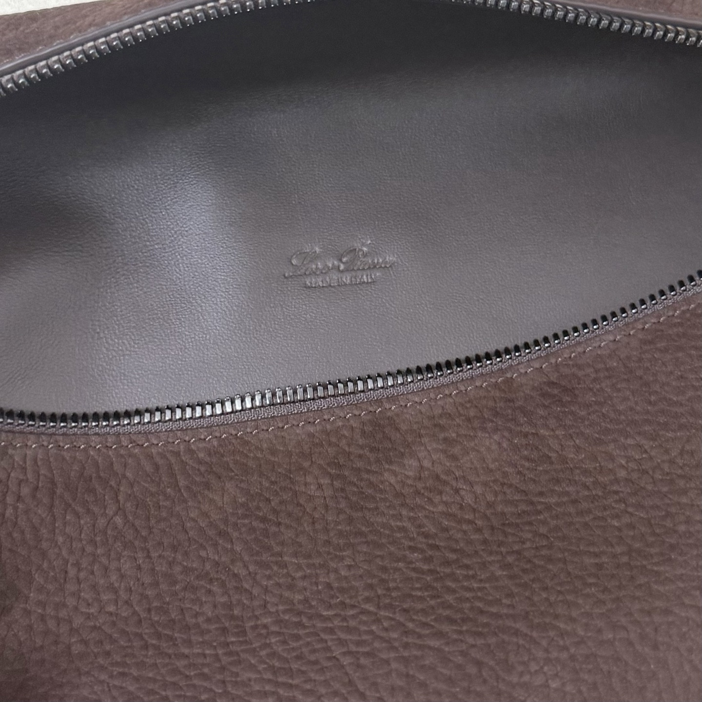 L0r0 P1ana Extra pouch L29 29x18x5cm