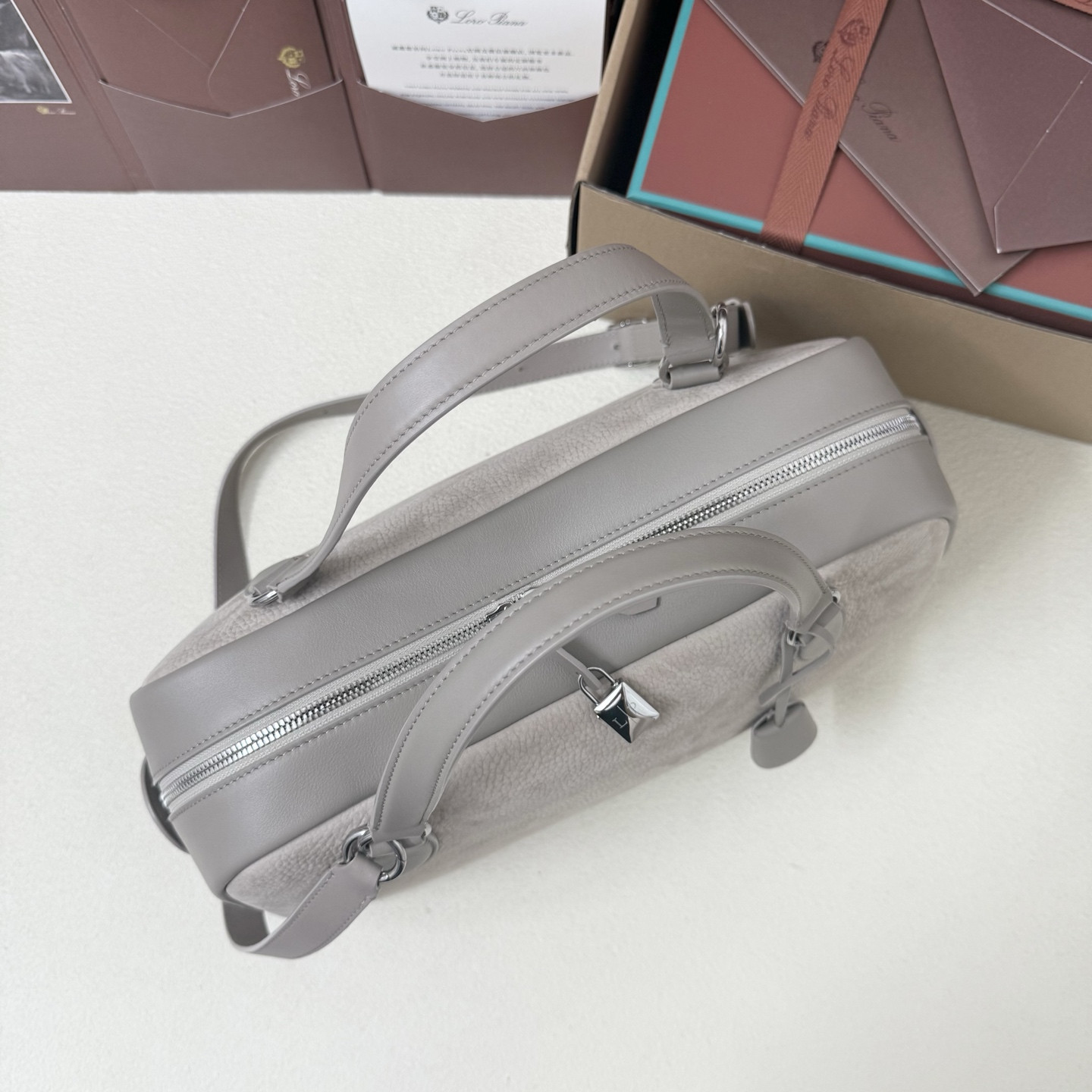 L0r0 P1ana Needle 38x22x16cm