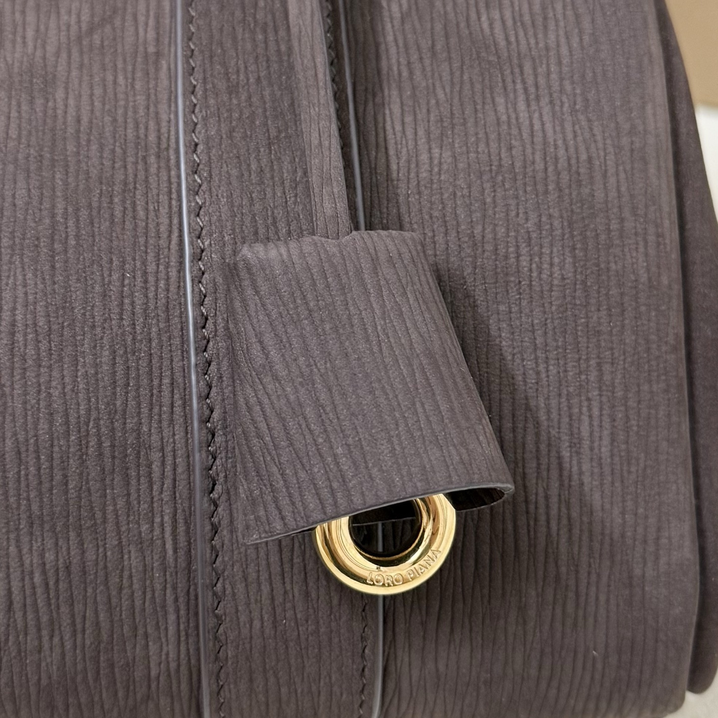 L0r0 P1ana Loom L25 25x18x12.5cm