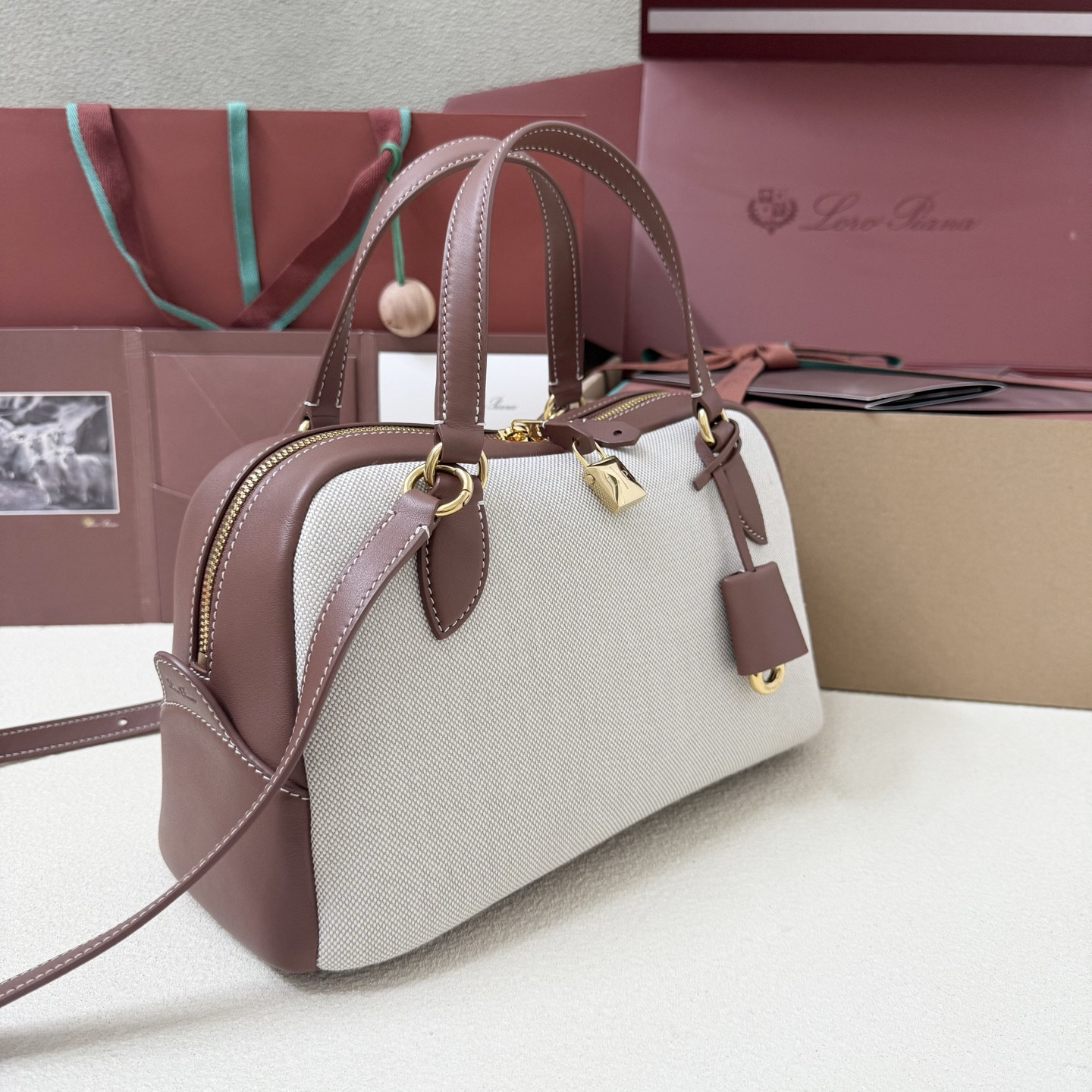 L0r0 P1ana Small Needle Bag 31x15x16cm