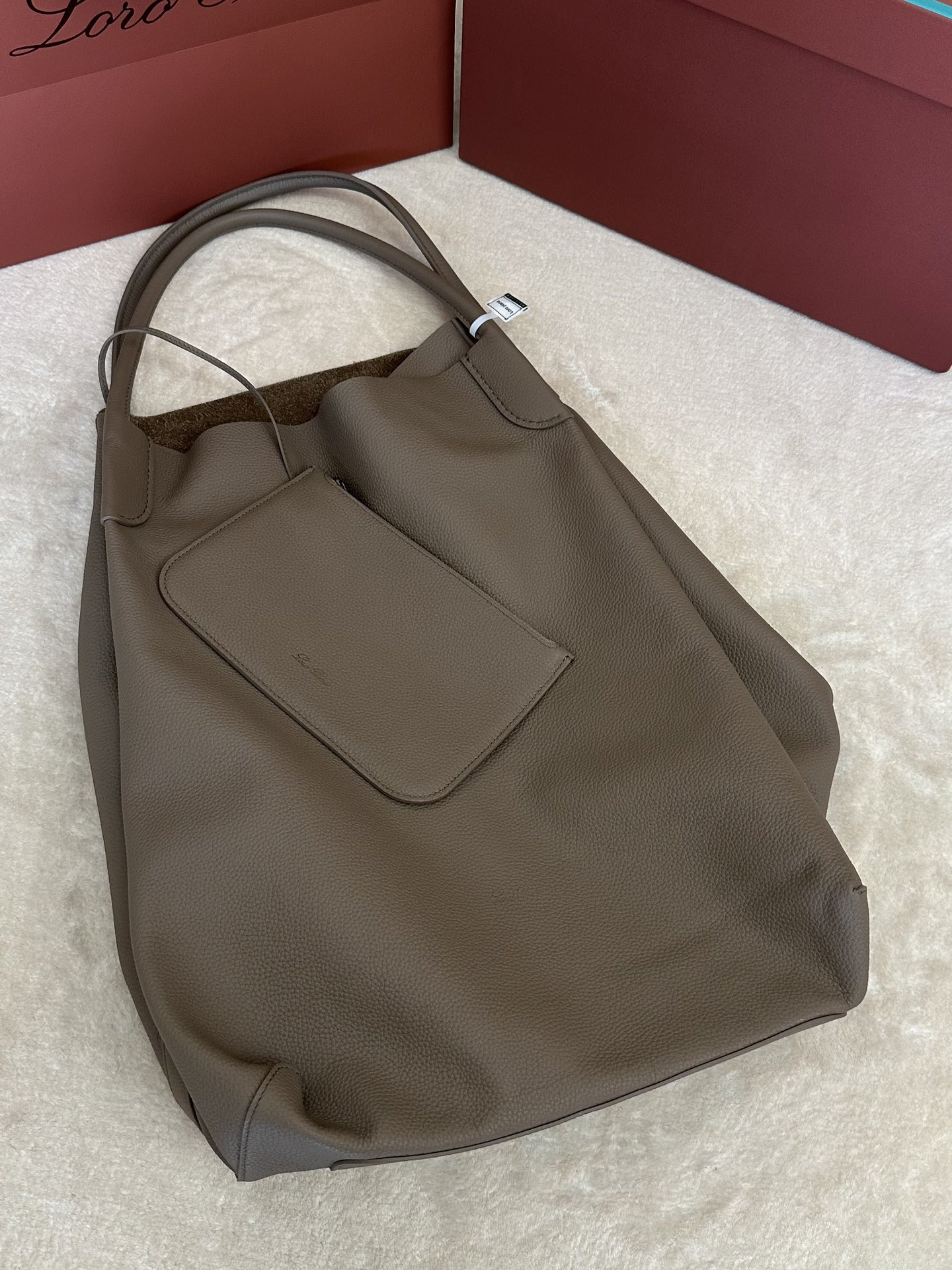 L0r0 P1ana Bale Hobo 40x32x27cm Handle length 22cm Without Box