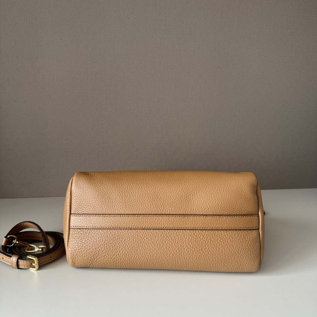 Miu Miu Leather Handbag 20x25.5x13cm