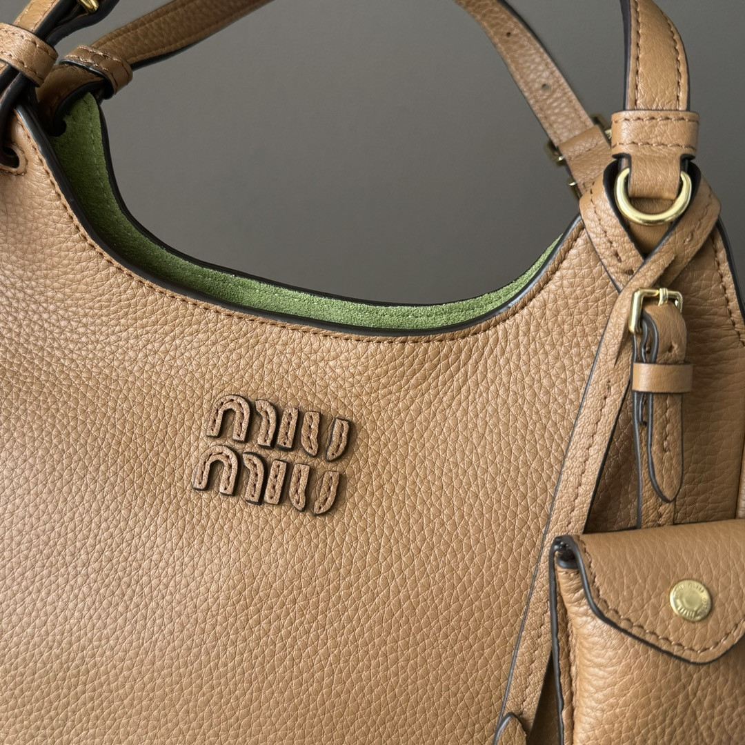 Miu Miu Leather Handbag 20x25.5x13cm