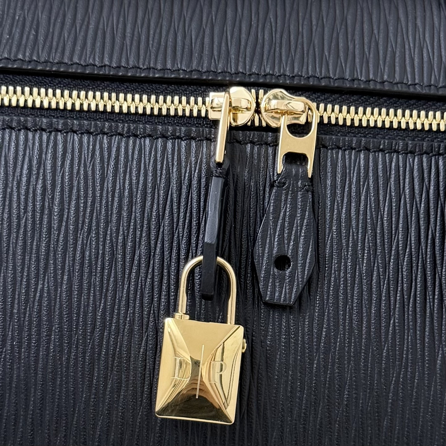 L0r0 P1ana Extra Bag L23 23x12x7cm