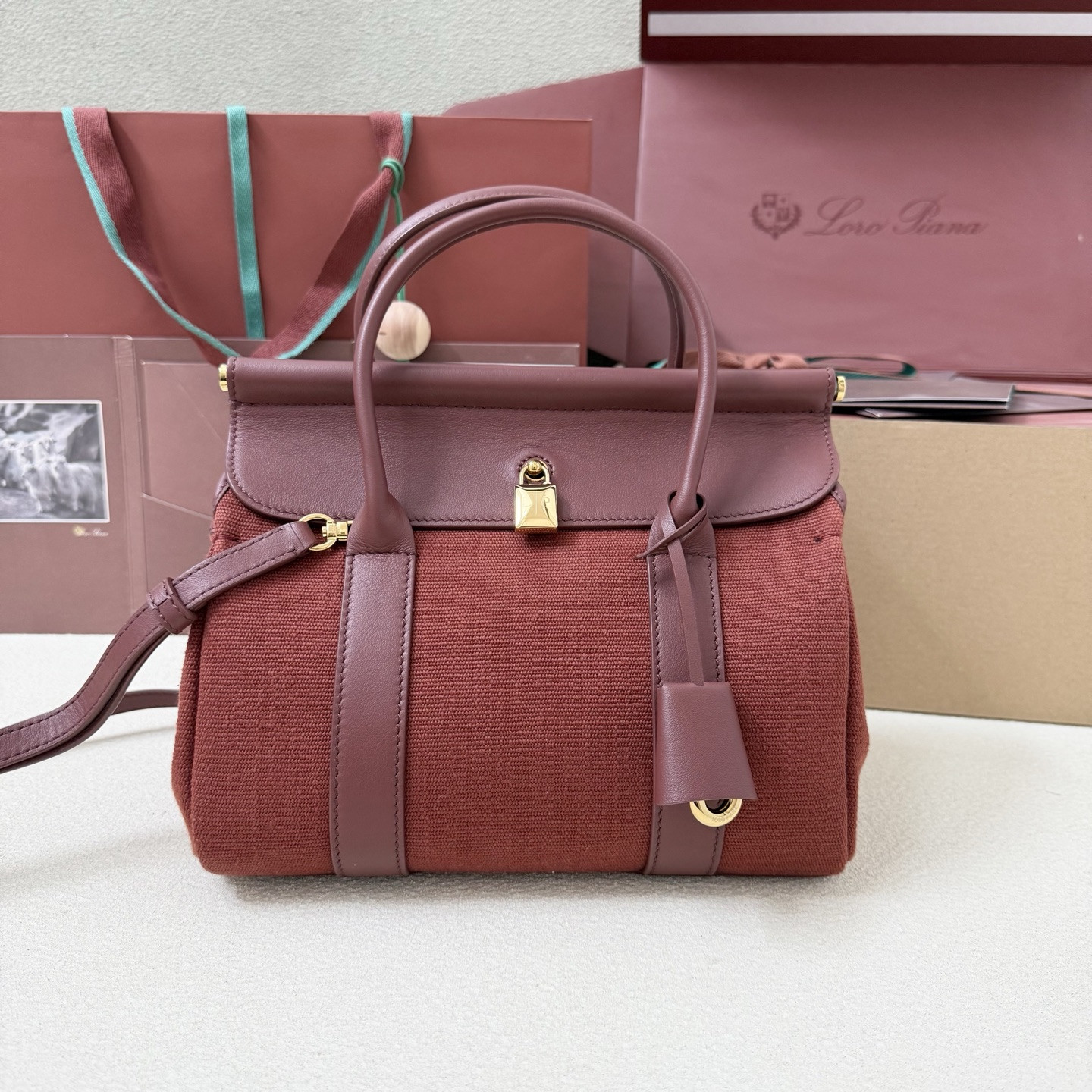 L0r0 P1ana Loom L25 25x18x12.5cm