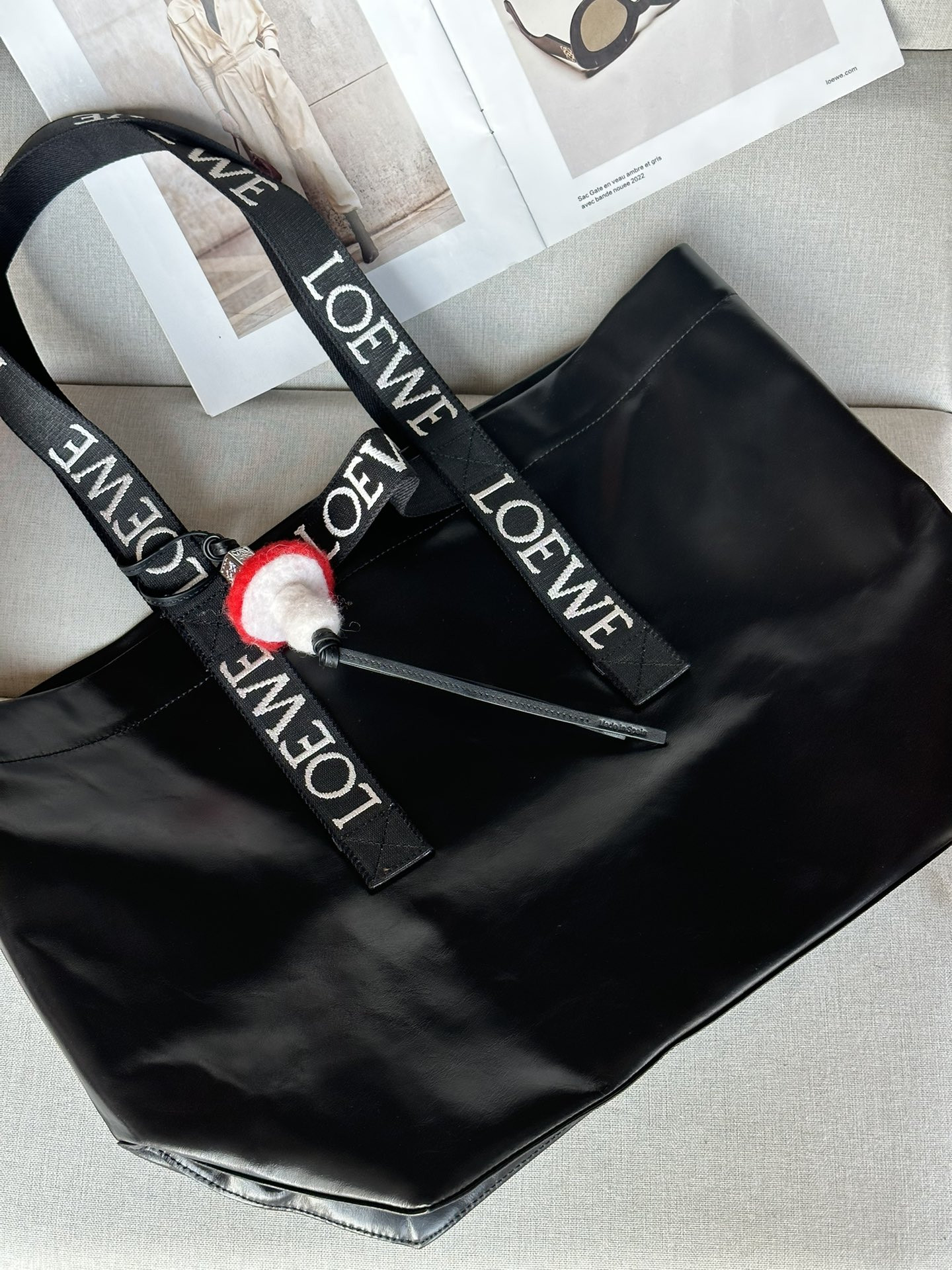 Loewe Fold Shopper in Paper Calfskin 31x50x20cm