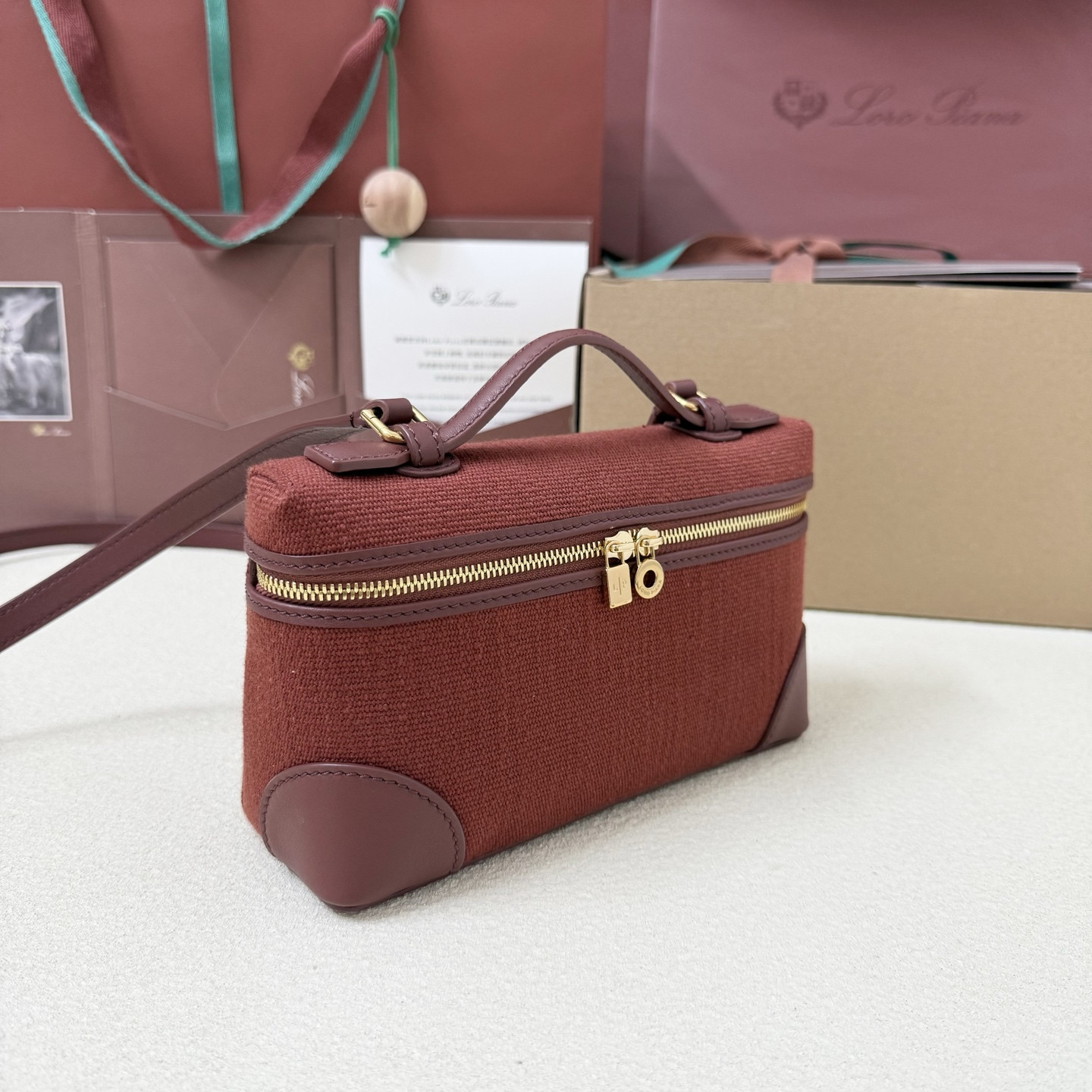 L0r0 P1ana Extra Pocket L19 11 x 19 x 6.5 cm