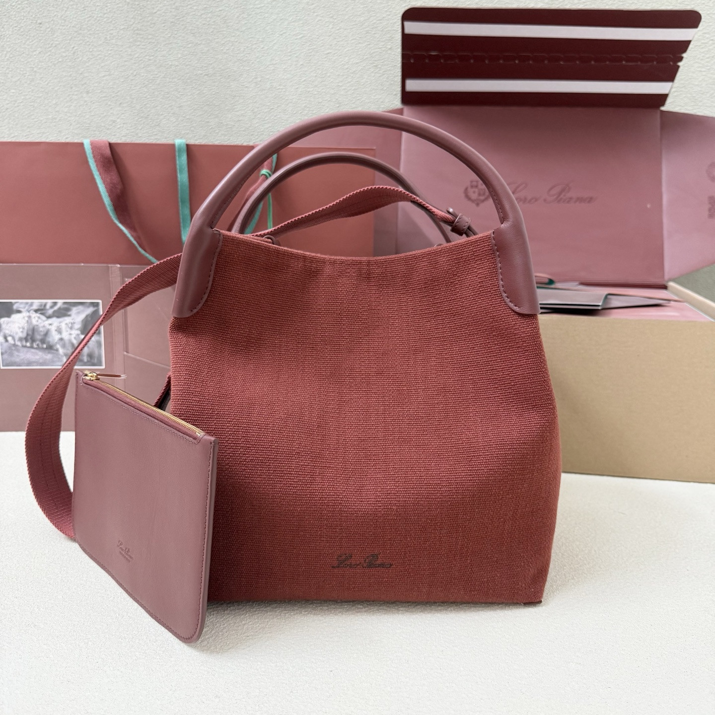 L0r0 P1ana Large Bale Cotton bag 24x20x27cm