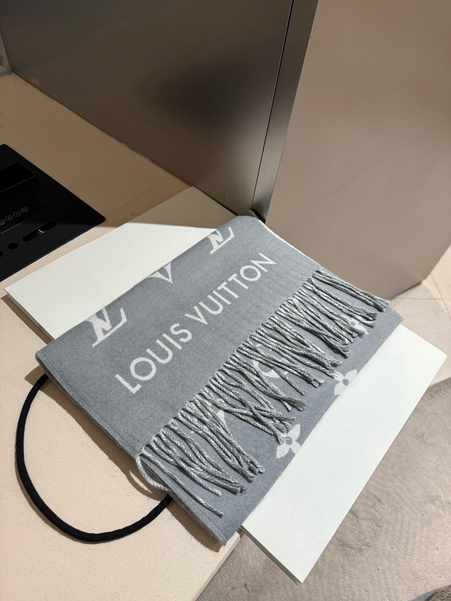 Louis Vuitton Monogram scarf 35x185cm