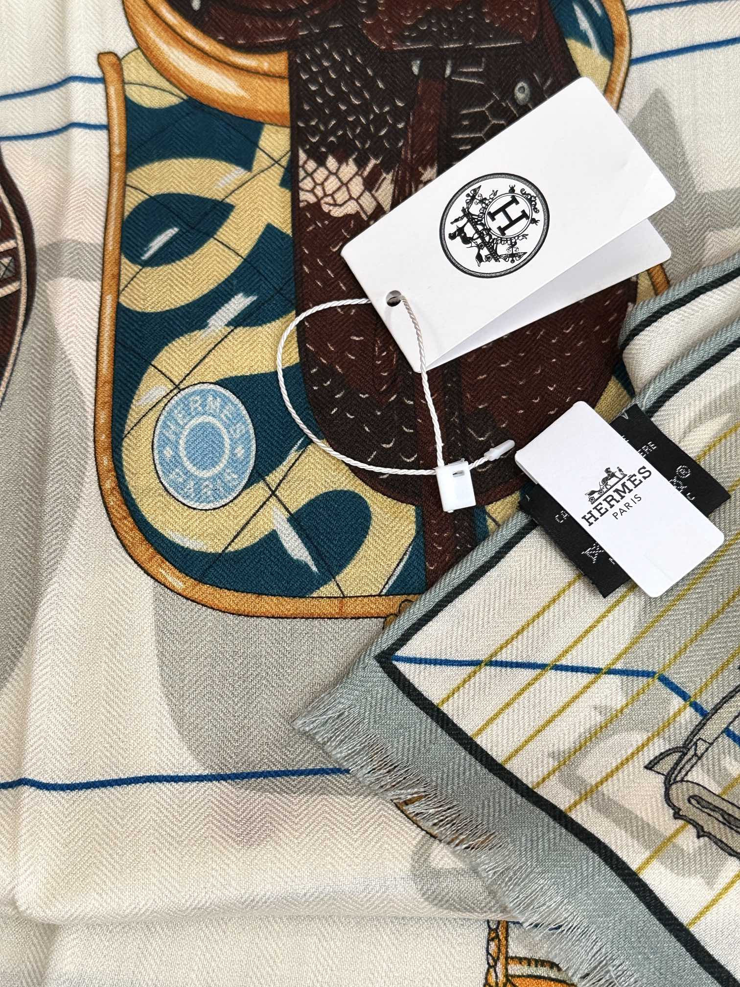 H**me5 scarf 65x185cm