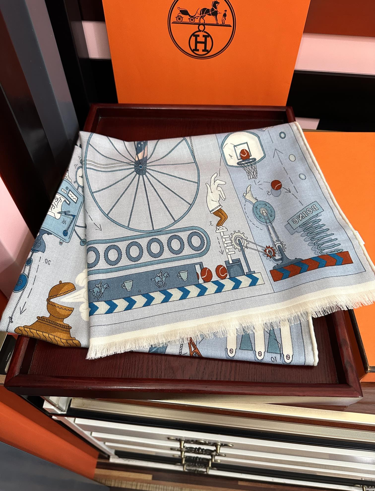 H**me5 scarf 65x185cm