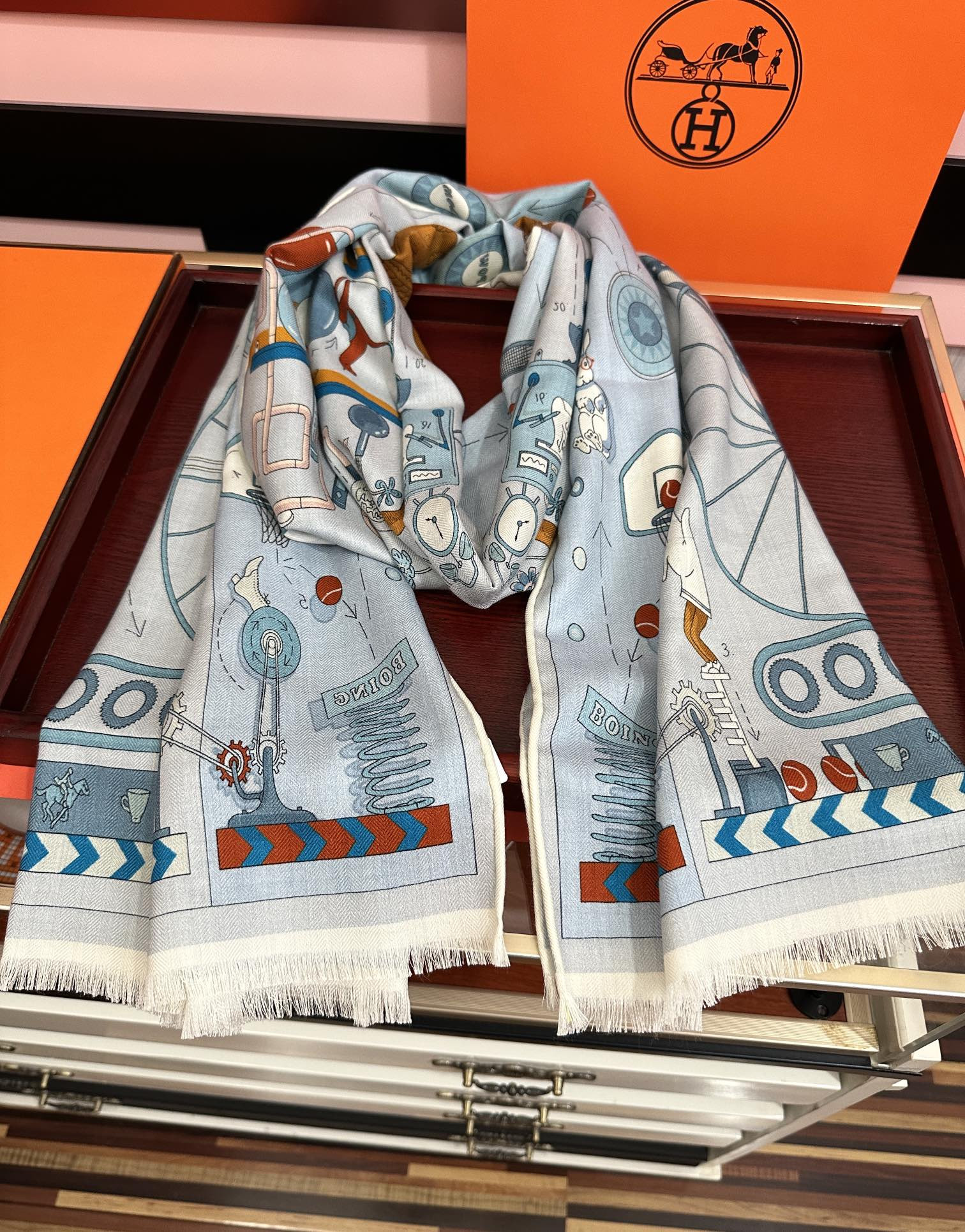 H**me5 scarf 65x185cm