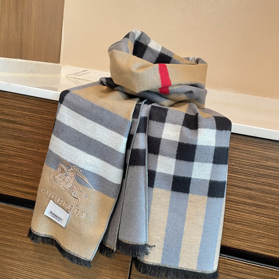 Bv*b*rry scarf 45x180cm