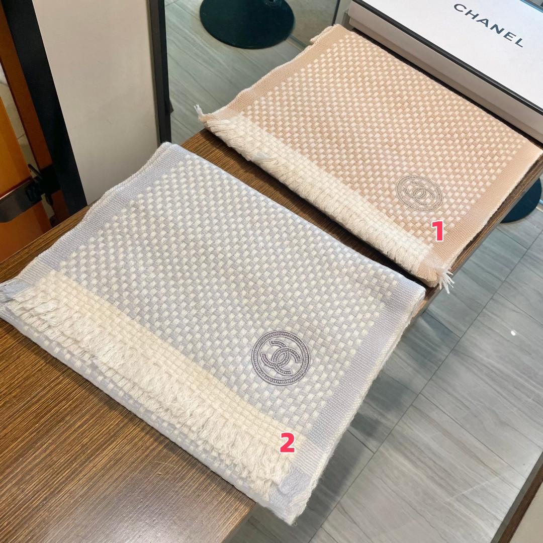 Ch**el scarf 35x200cm 100% wool