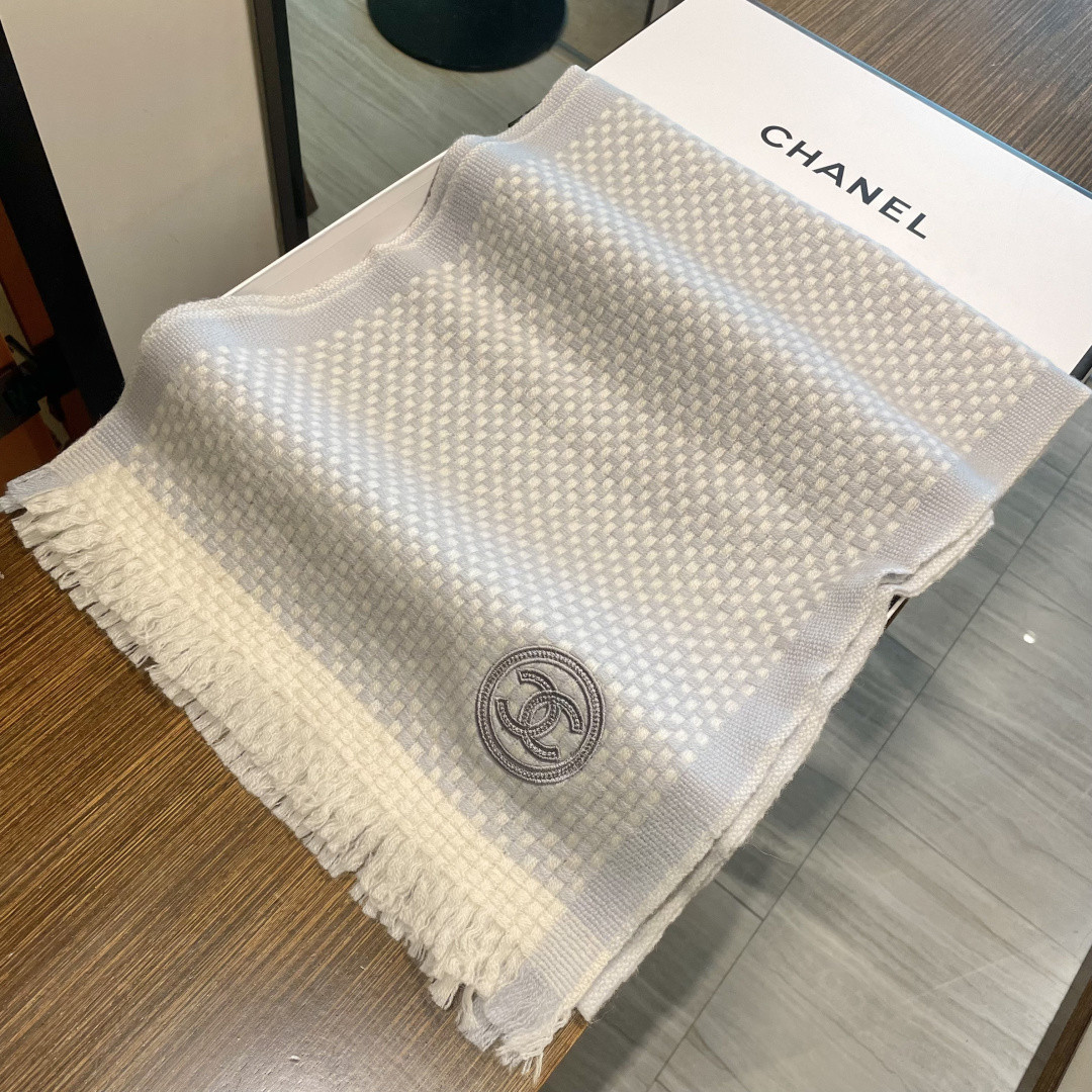 Ch**el scarf 35x200cm 100% wool