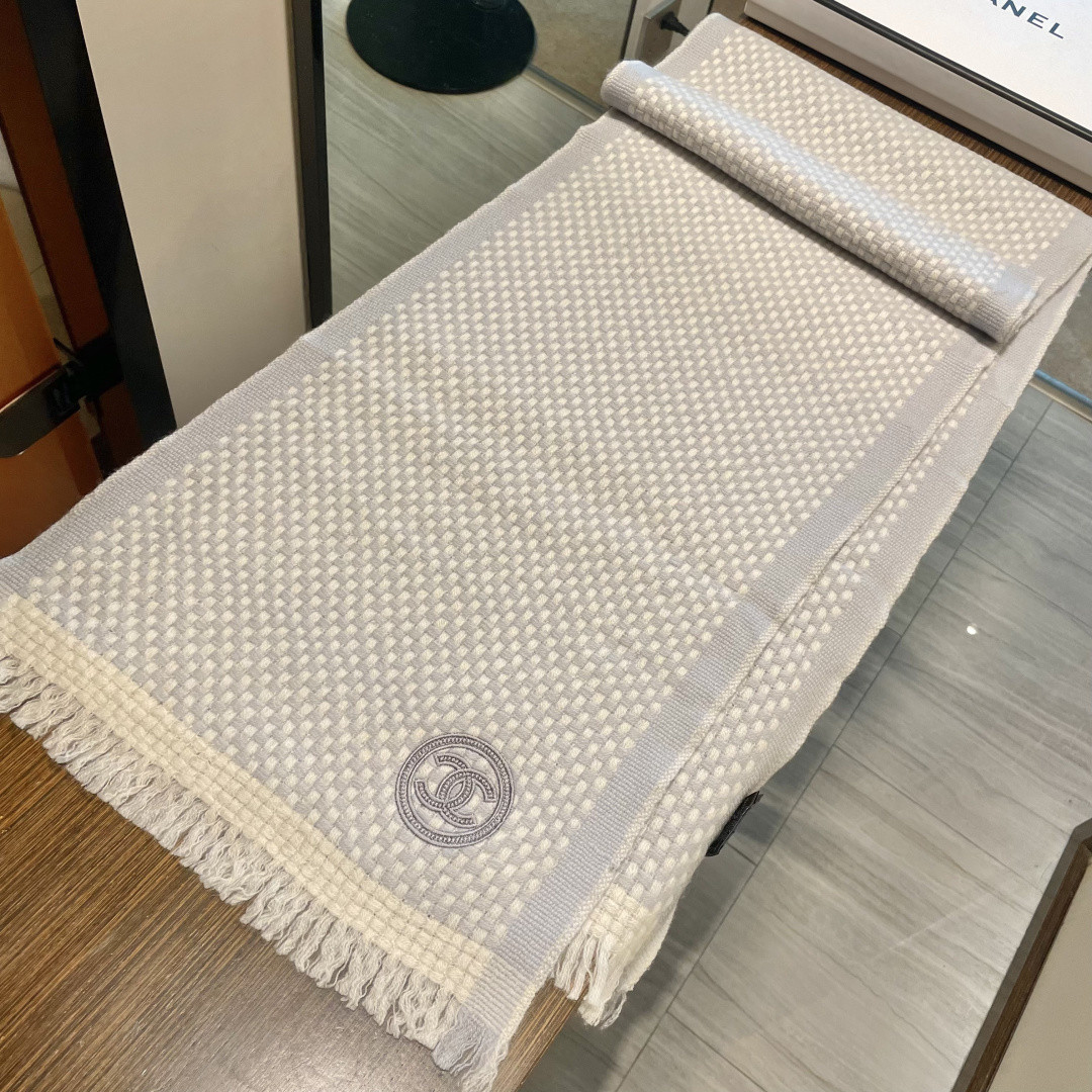 Ch**el scarf 35x200cm 100% wool