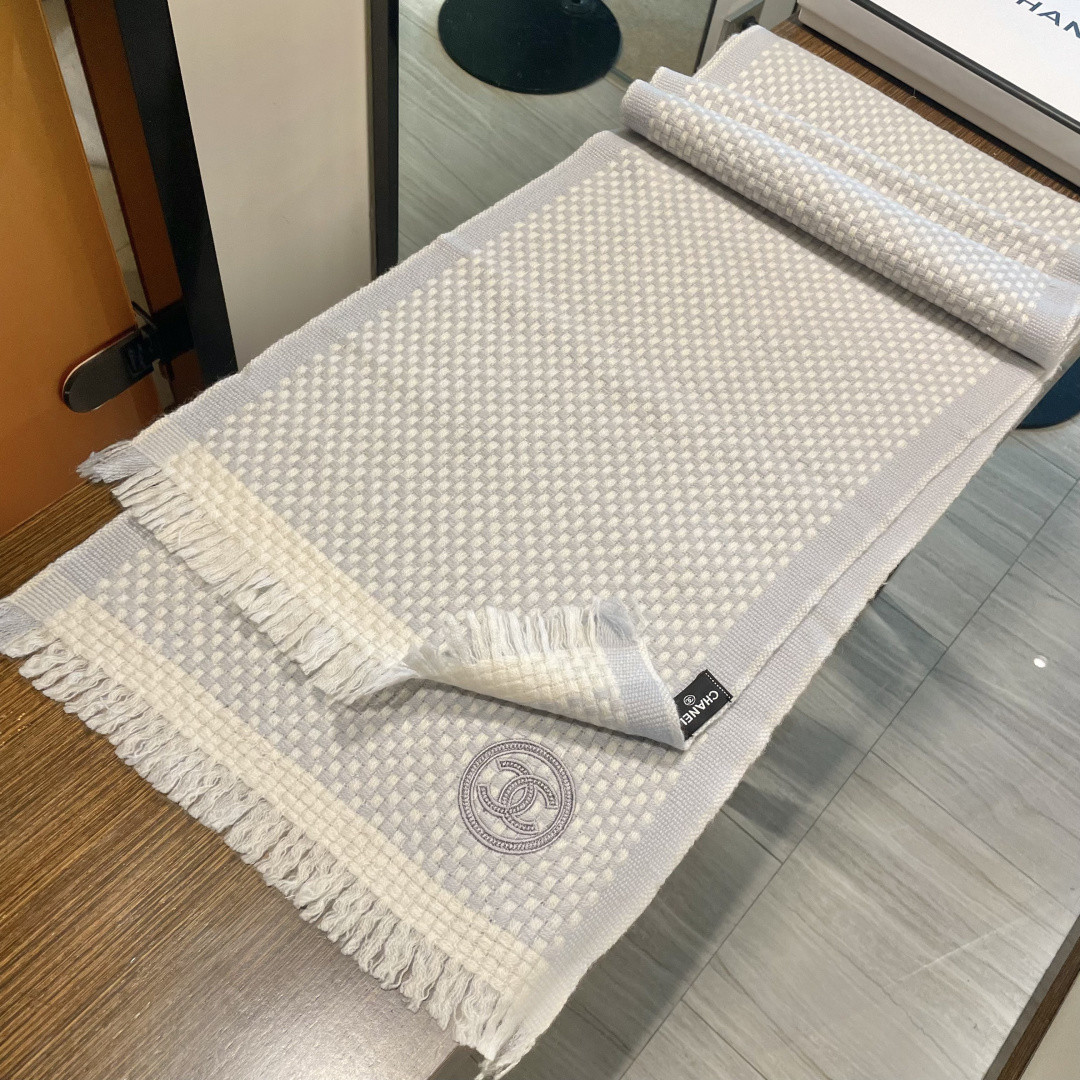 Ch**el scarf 35x200cm 100% wool