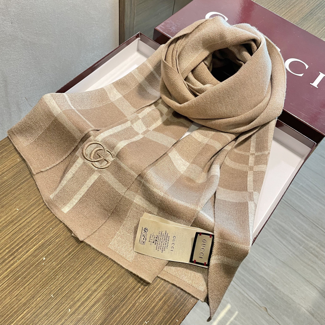 Gvc*1 scarf 32x190cm