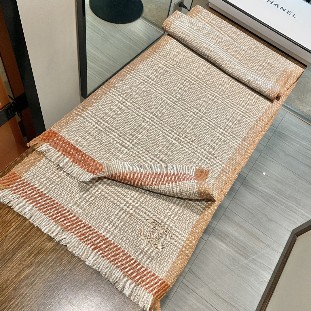 Ch**el scarf 38x200cm 100% wool