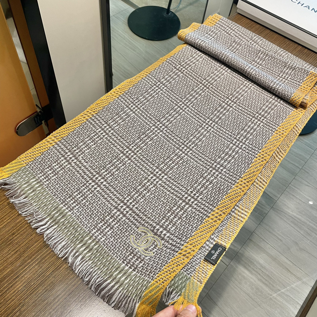 Ch**el scarf 38x200cm 100% wool