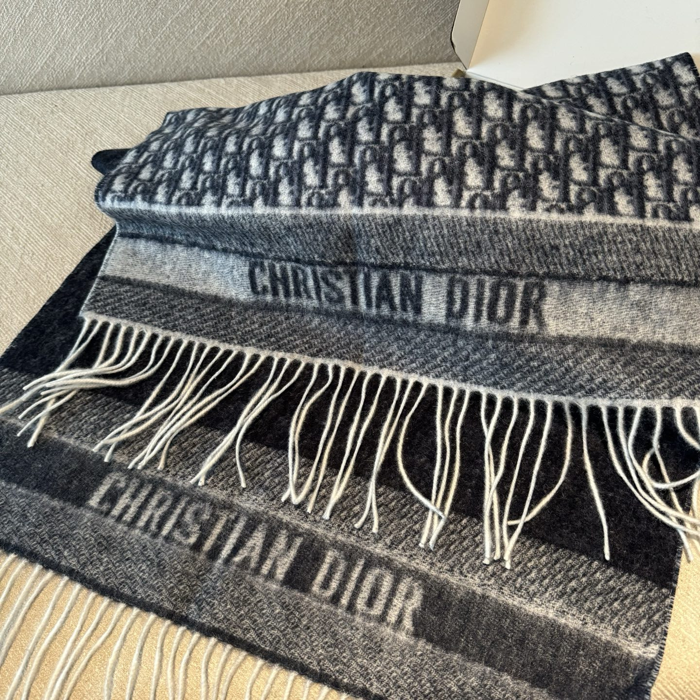 D10r printed scarf 45x200cm