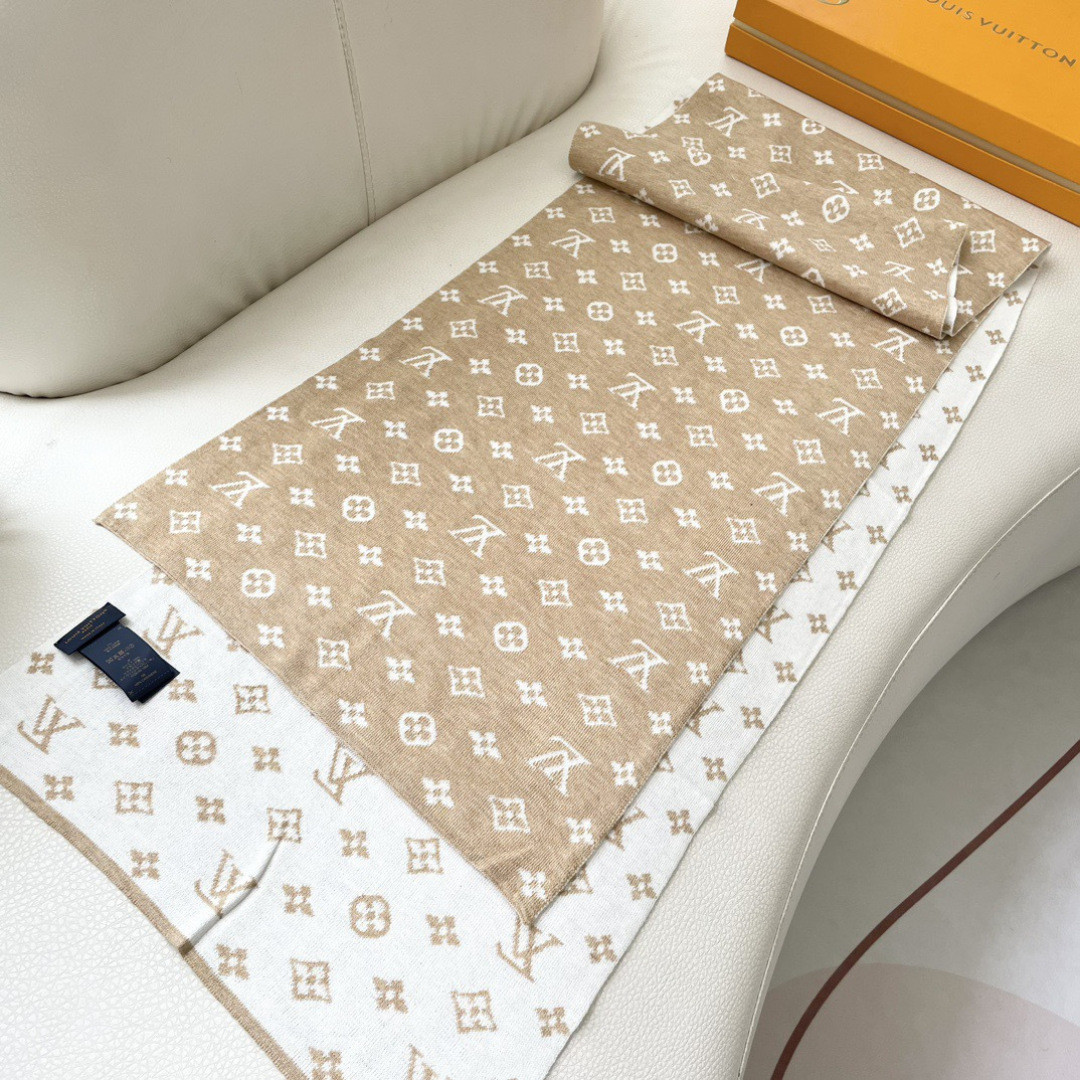 Louis Vuitton scarf 32x180cm