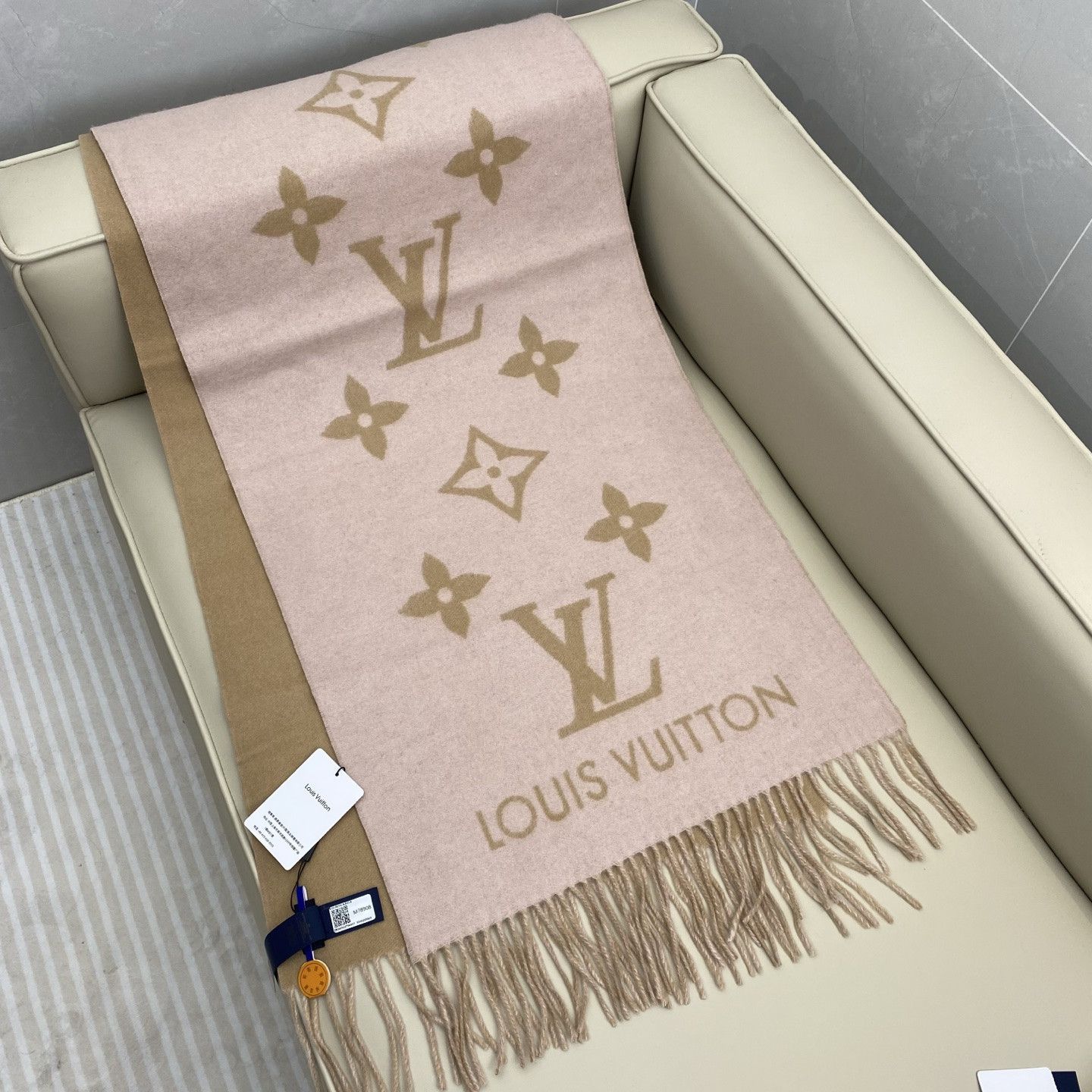 Louis Vuitton Reykjavik scarf 45x190cm 100% cashmere