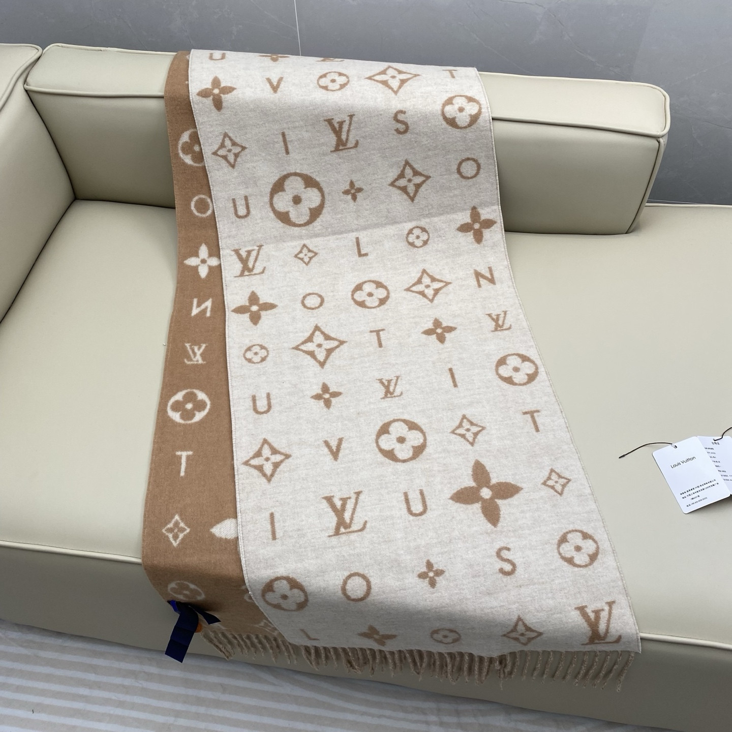 Louis Vuitton Reykjavik 2.0 scarf 40x220cm 100% cashmere