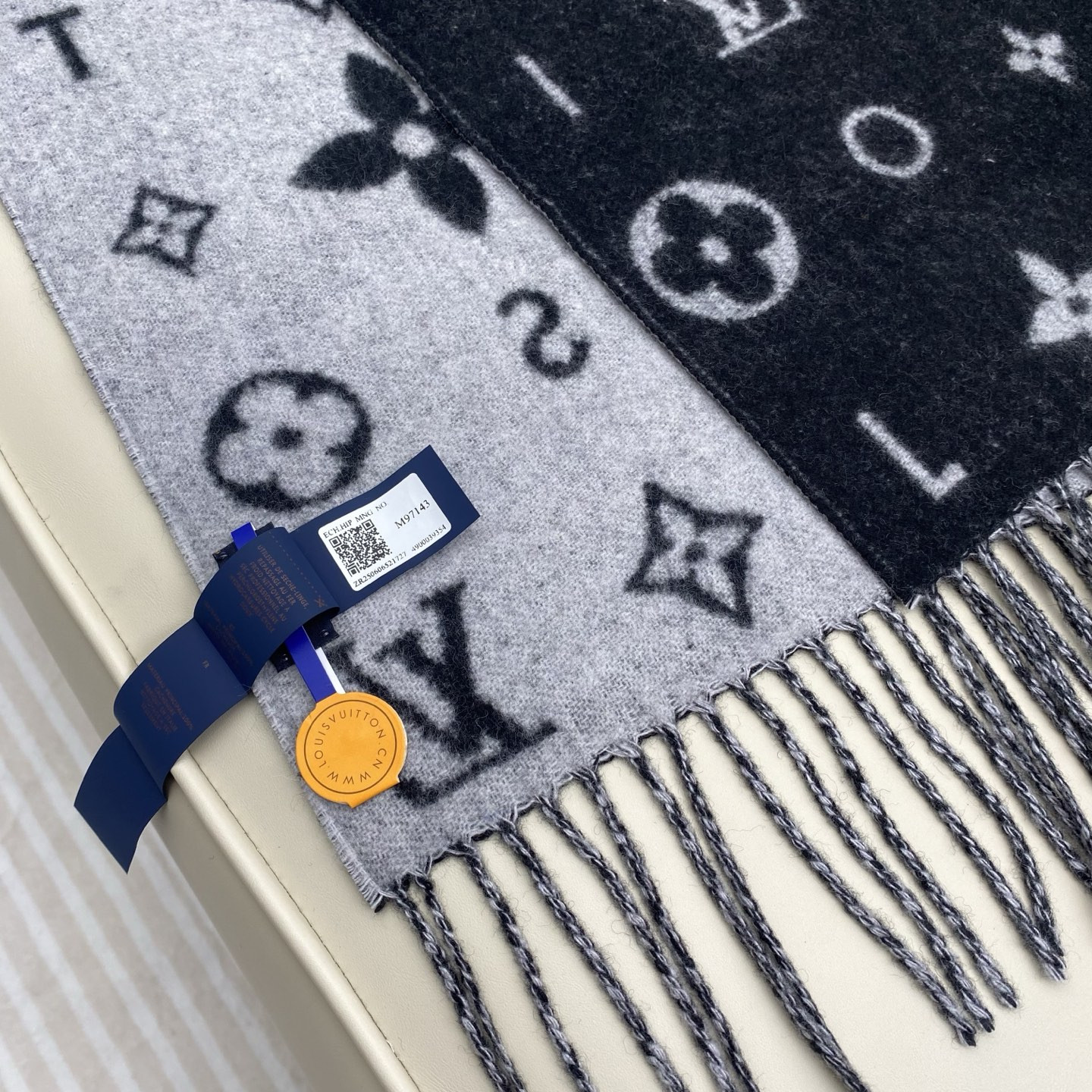 Louis Vuitton Reykjavik 2.0 scarf 40x220cm 100% cashmere