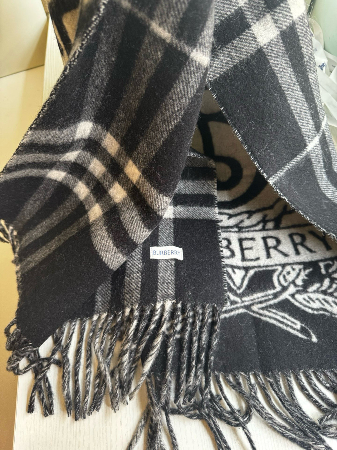 Bv*b*rry Wide Reversible Stormy Knight scarf 50x210cm