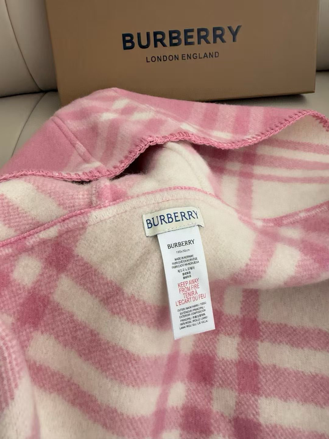 Bv*b*rry scarf 30x195cm